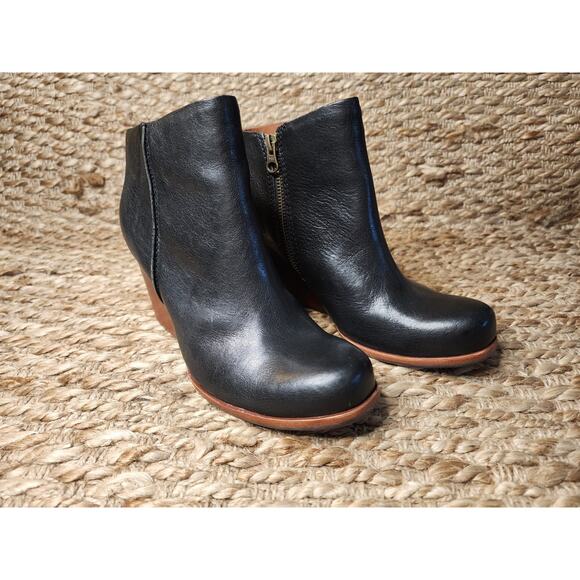 Kork-Ease Women's 6.5M Natalya Ankle Boots Black Leather Wedge Zip Booties - Picture 4 of 13
